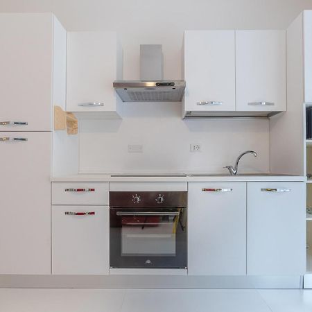 Academy Of Fine Arts -Modern Apt. With Balcony! بولونيا المظهر الخارجي الصورة